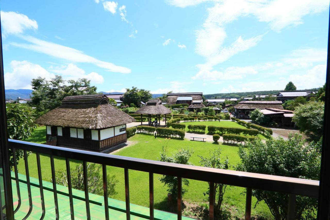 Lake Oshino Luaran gambar