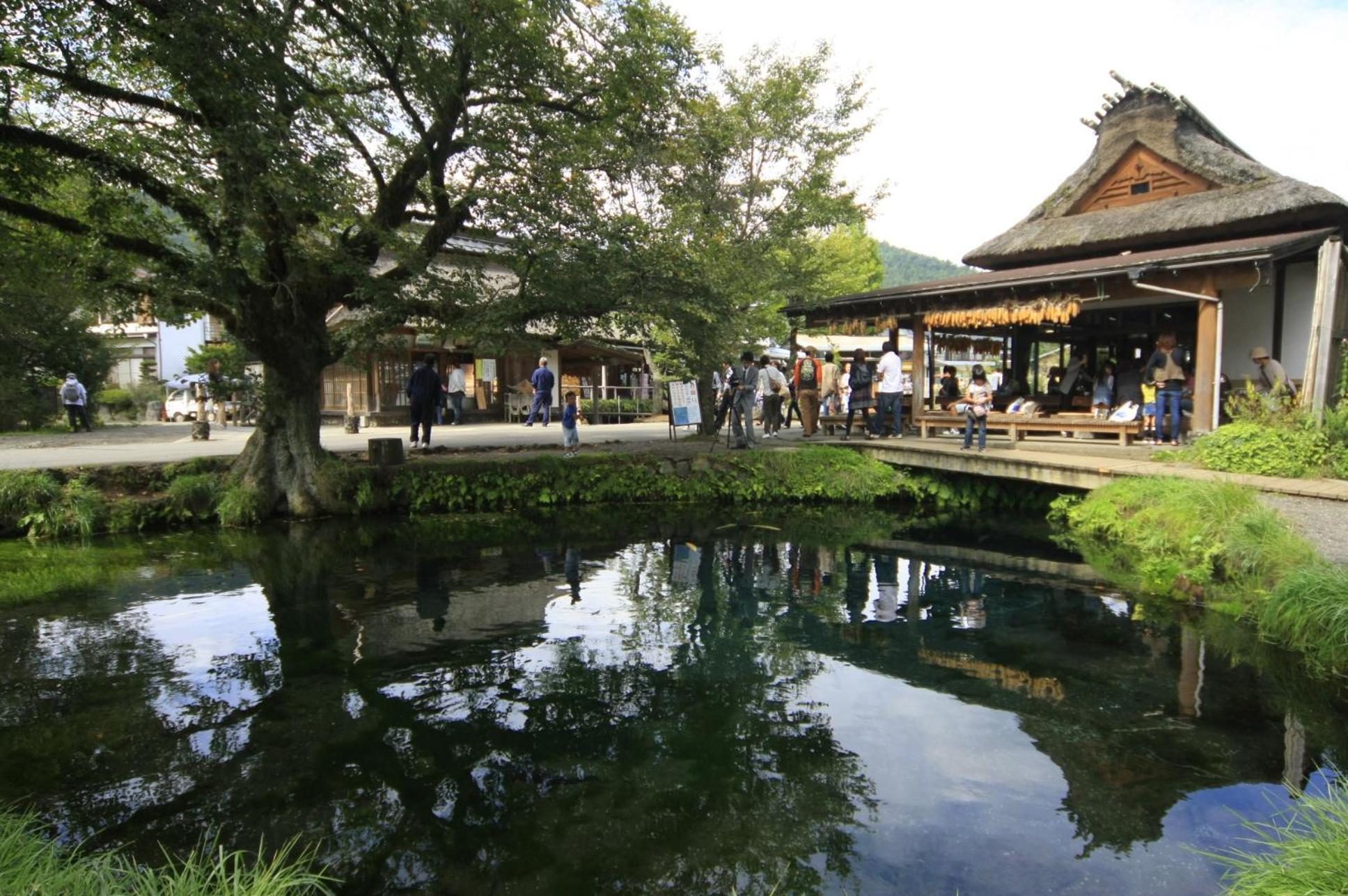 Lake Oshino Luaran gambar