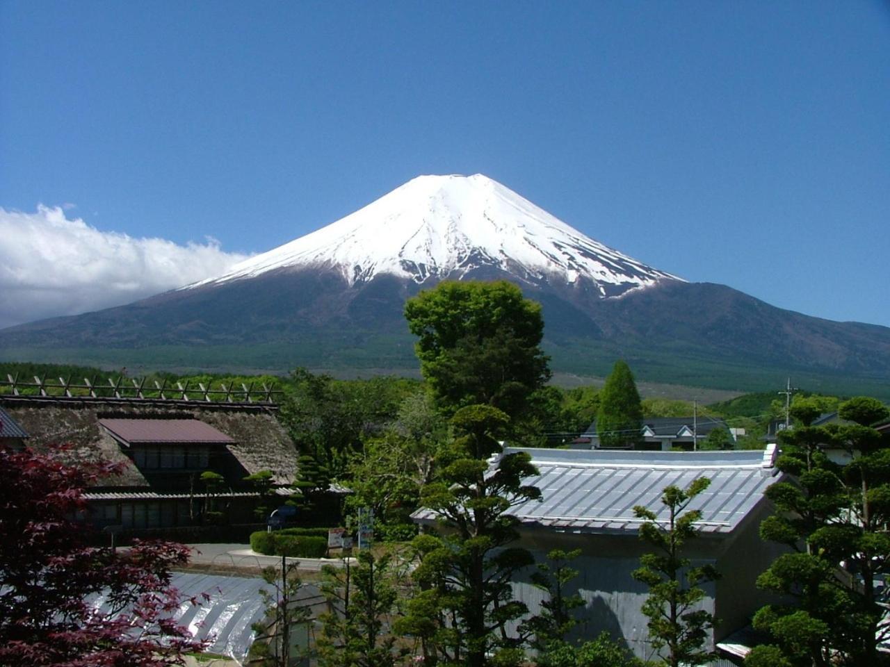 Lake Oshino Luaran gambar